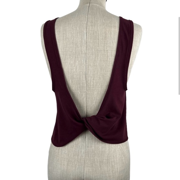 Lululemon Athletica Women’s Solid Burgundy Active Cropped Tank Crisscross Back - Picture 2 of 5